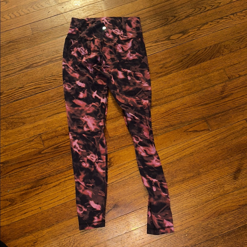 Lululemon Leggings 8 red print